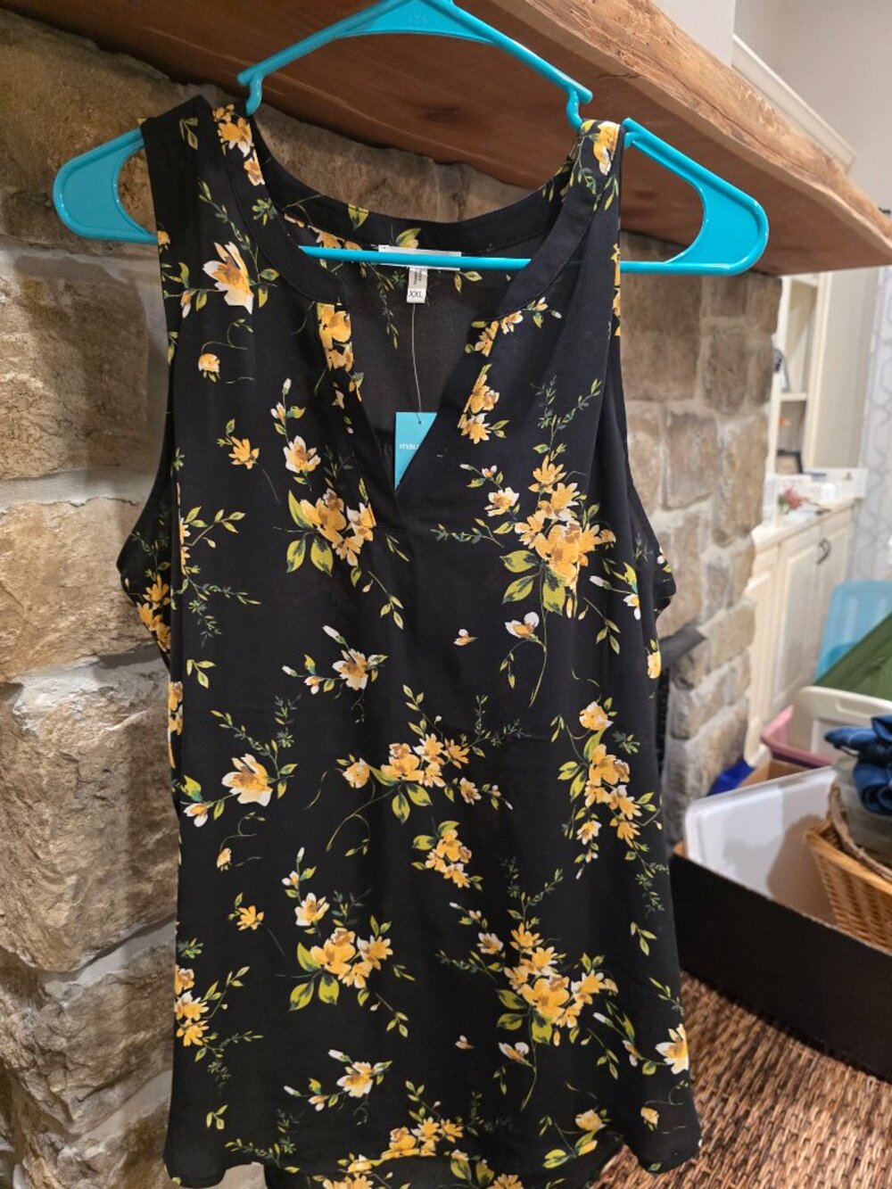 Maurices Sleeveless Floral shirt - NWT